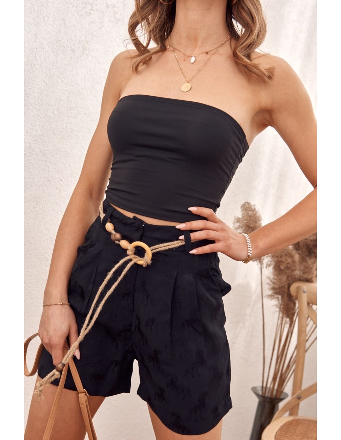 Pantaloni scurți cu model în relief, talie înaltă, negru MP47359 - Magazin online - Boutique